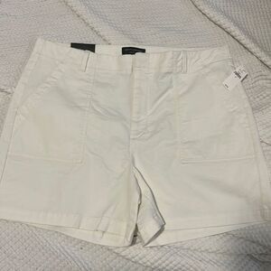 NWT- Banana Republic - 16. Authentic Chino Utility Short